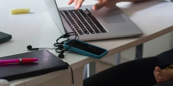  iPhone 15 ausschalten: So geht´s
