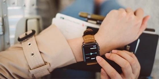  Smartwatch mit NFC
